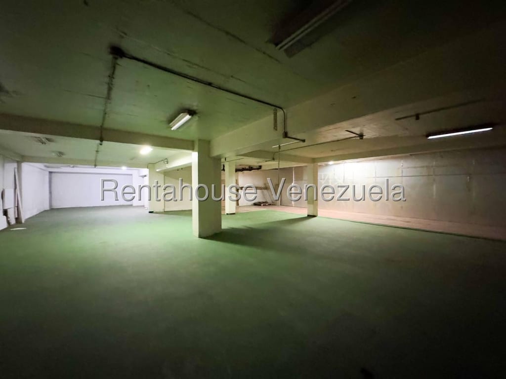 Edificio en La Urbina, Caracas