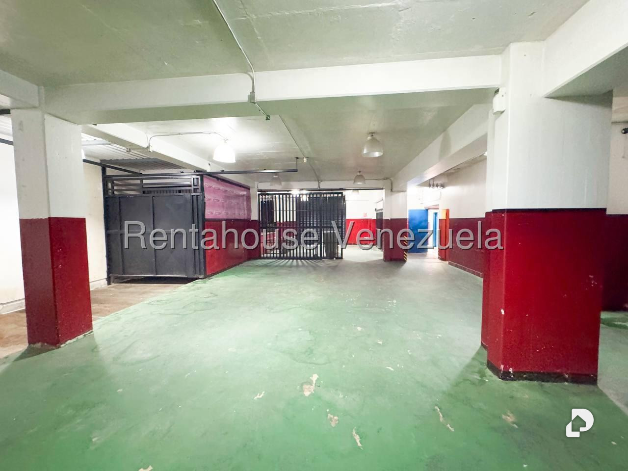 Edificio en La Urbina, Caracas – 21