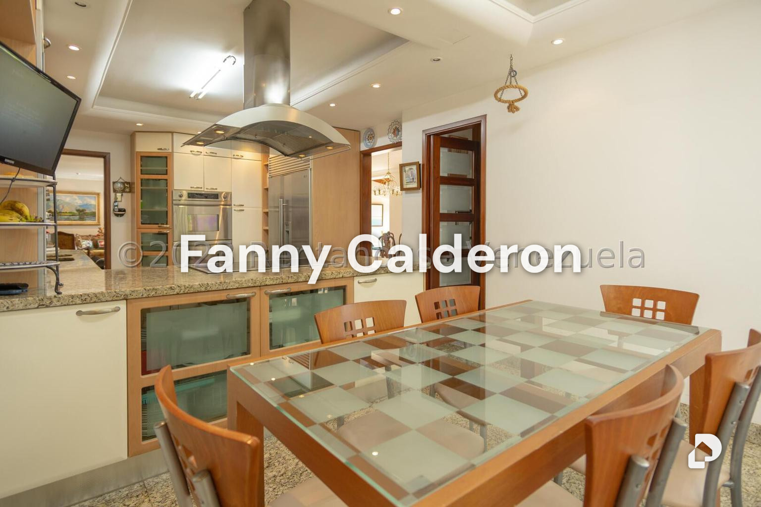 Casa en Colinas de Tamanaco, Caracas – 17