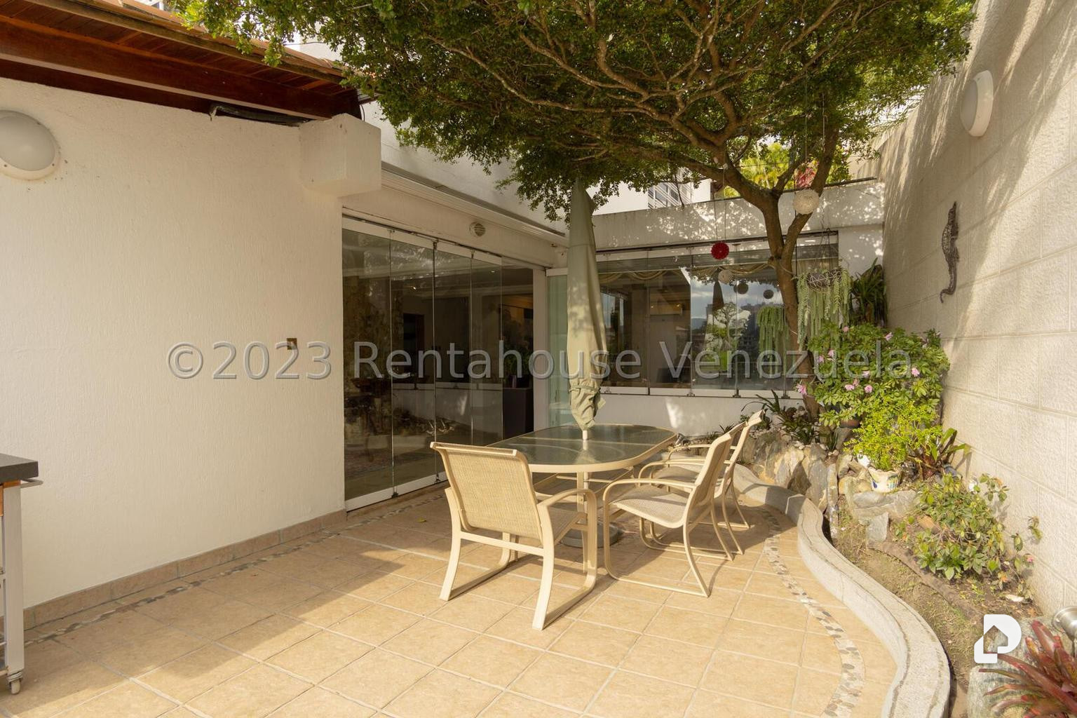 Casa en Colinas de Tamanaco, Caracas – 21