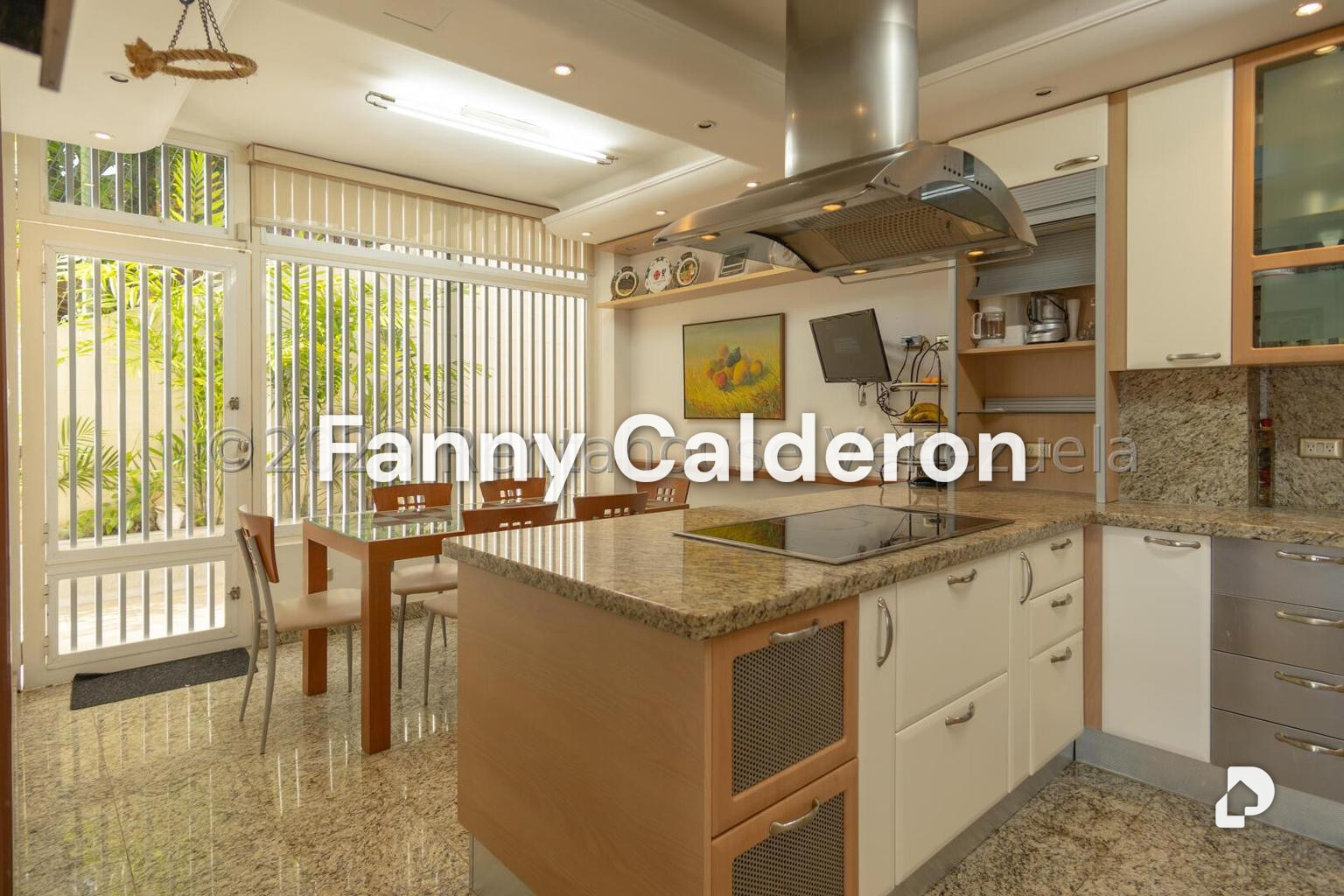 Casa en Colinas de Tamanaco, Caracas – 15