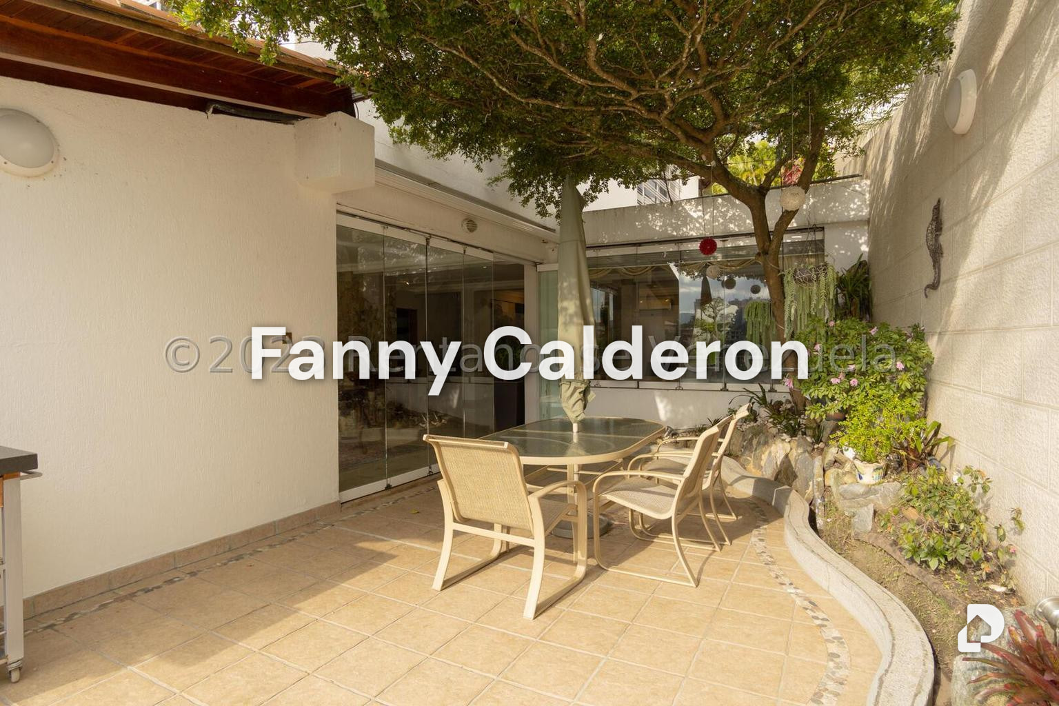 Casa en Colinas de Tamanaco, Caracas – 21