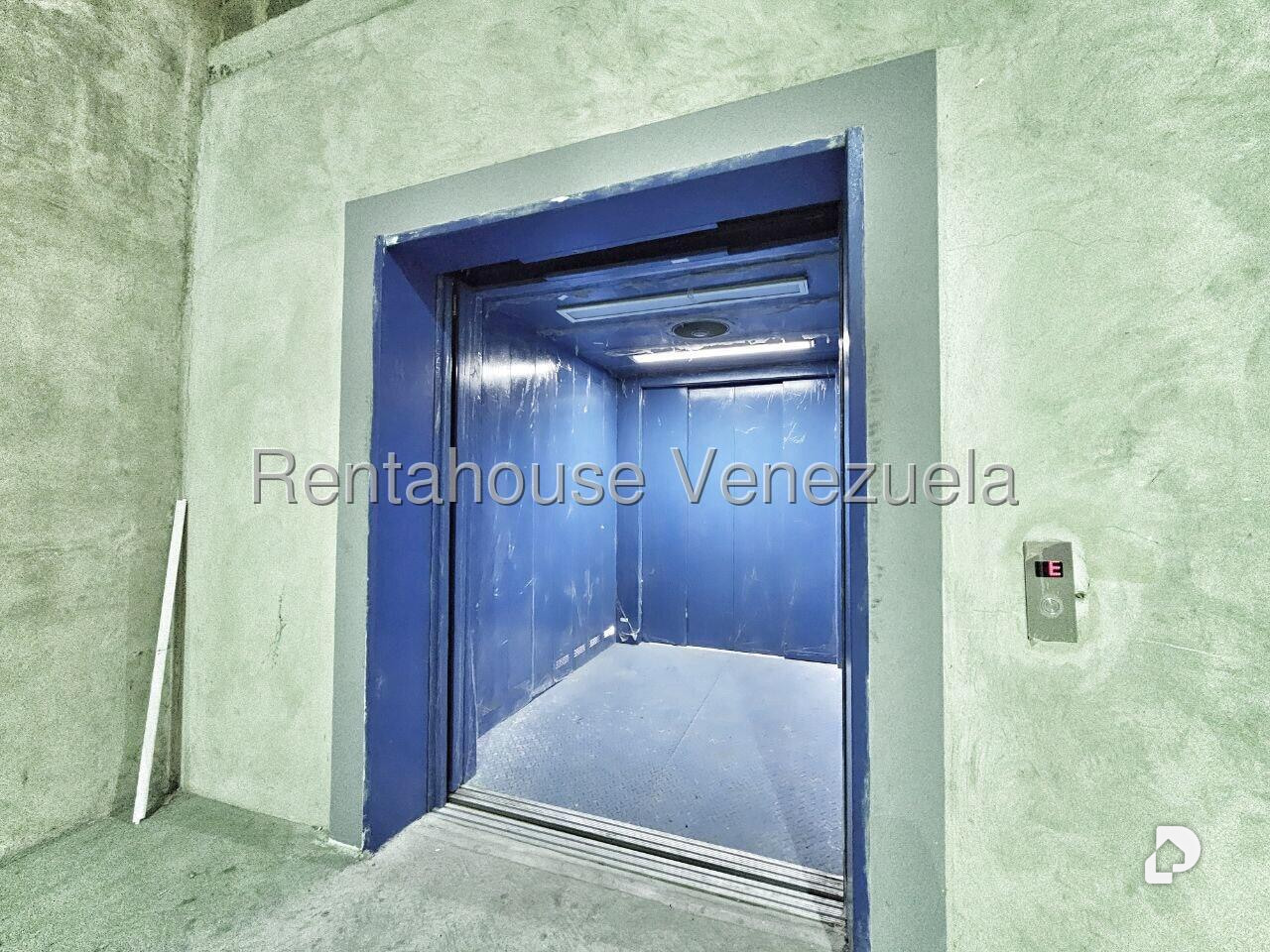 Edificio en Los Ruices, Caracas – 19