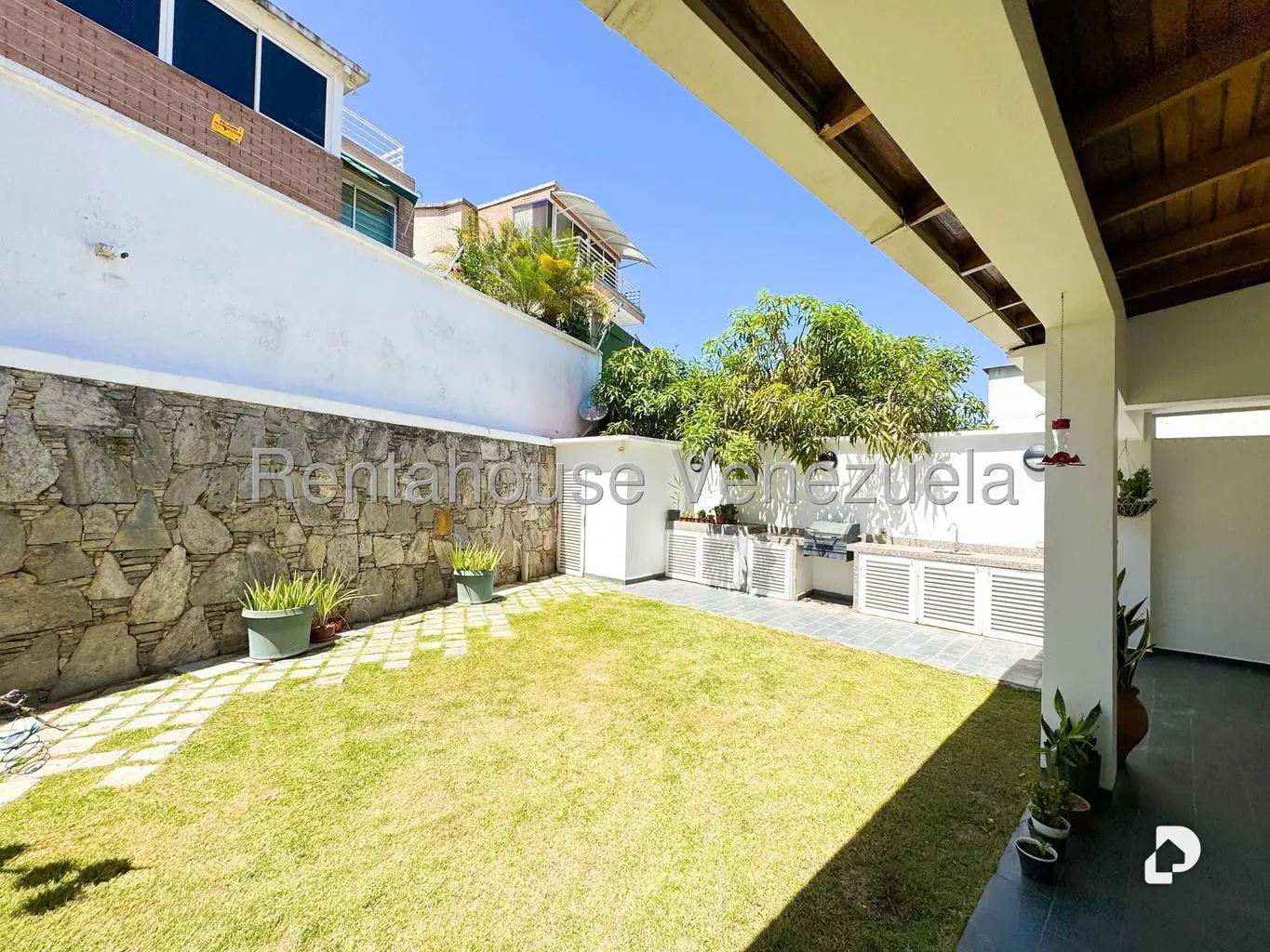 Casa en Prados del Este, Caracas – 29