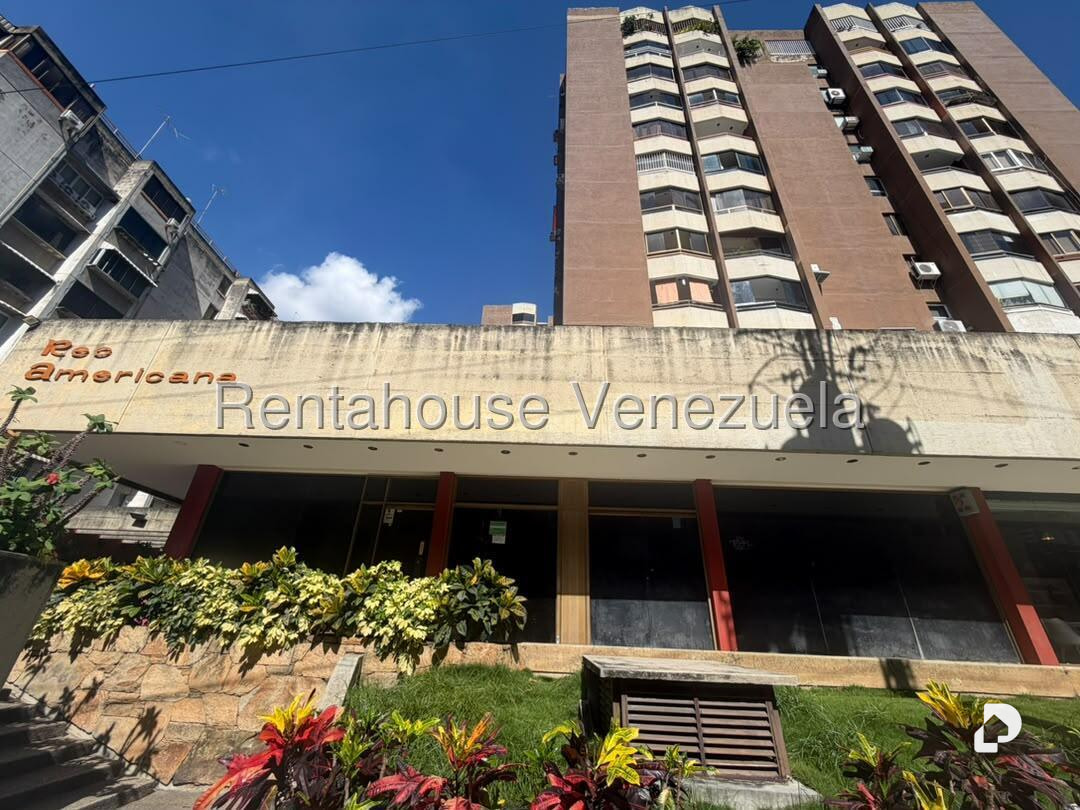 Apartamento en Los Palos Grandes, Caracas – 1