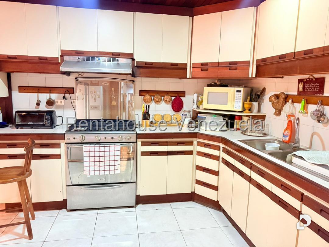 Casa en Lomas de La Lagunita, Caracas – 25