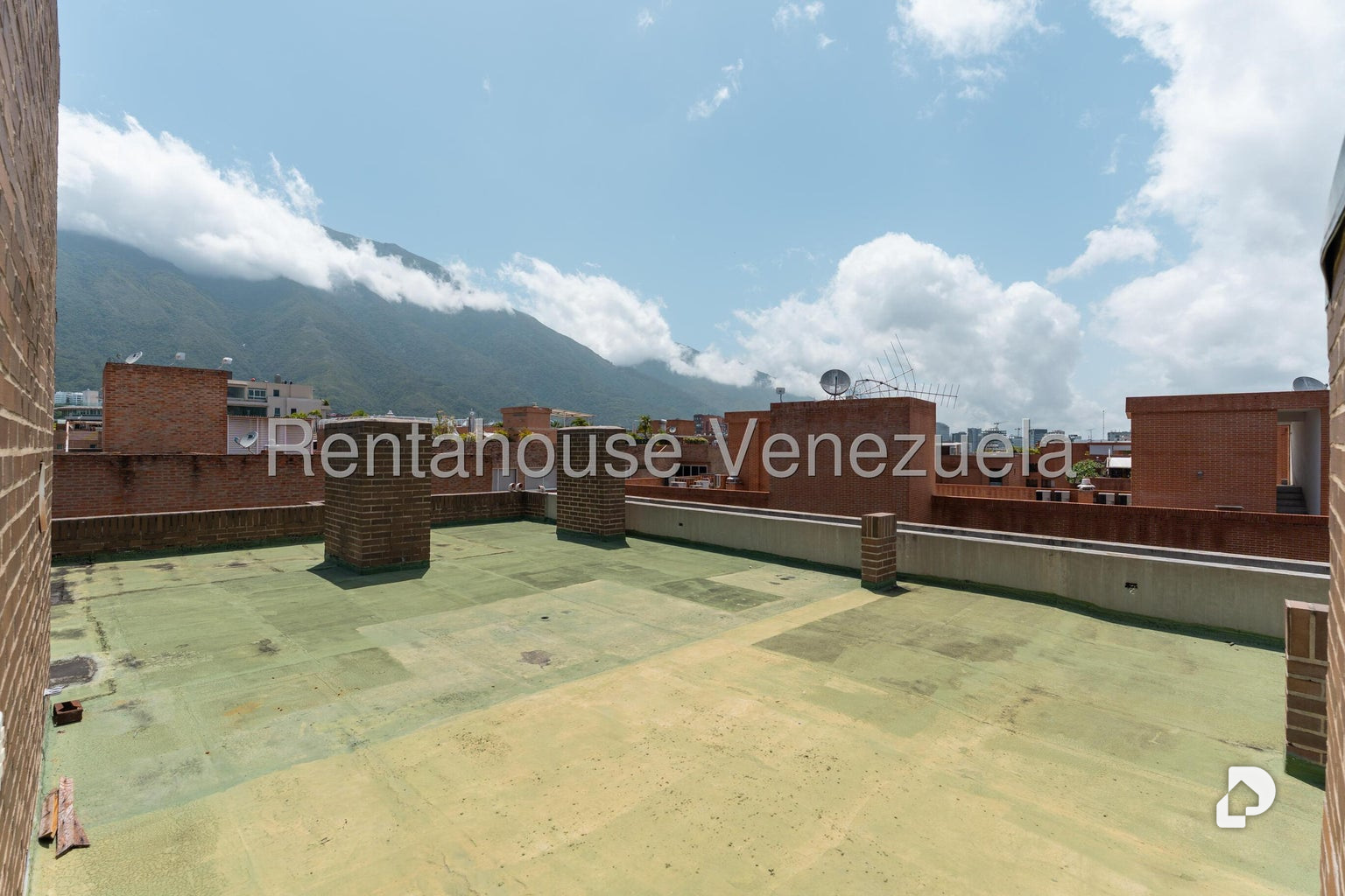 Apartamento en Campo Alegre, Caracas – 28
