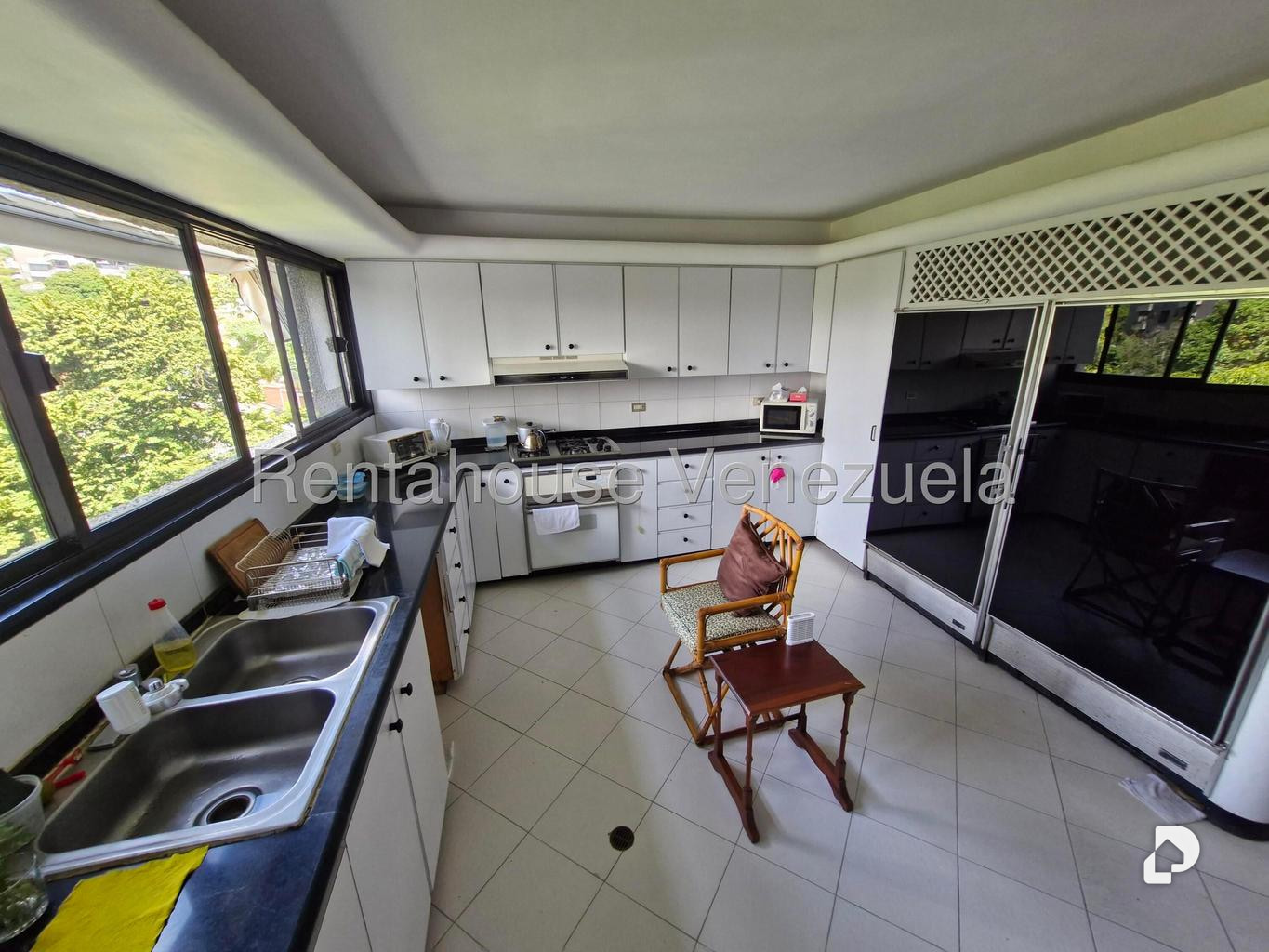 Apartamento en Los Palos Grandes, Caracas – 8