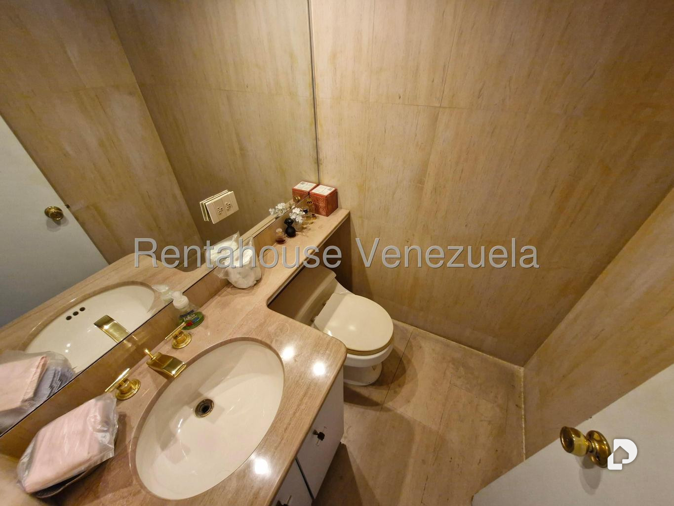 Apartamento en Los Palos Grandes, Caracas – 21
