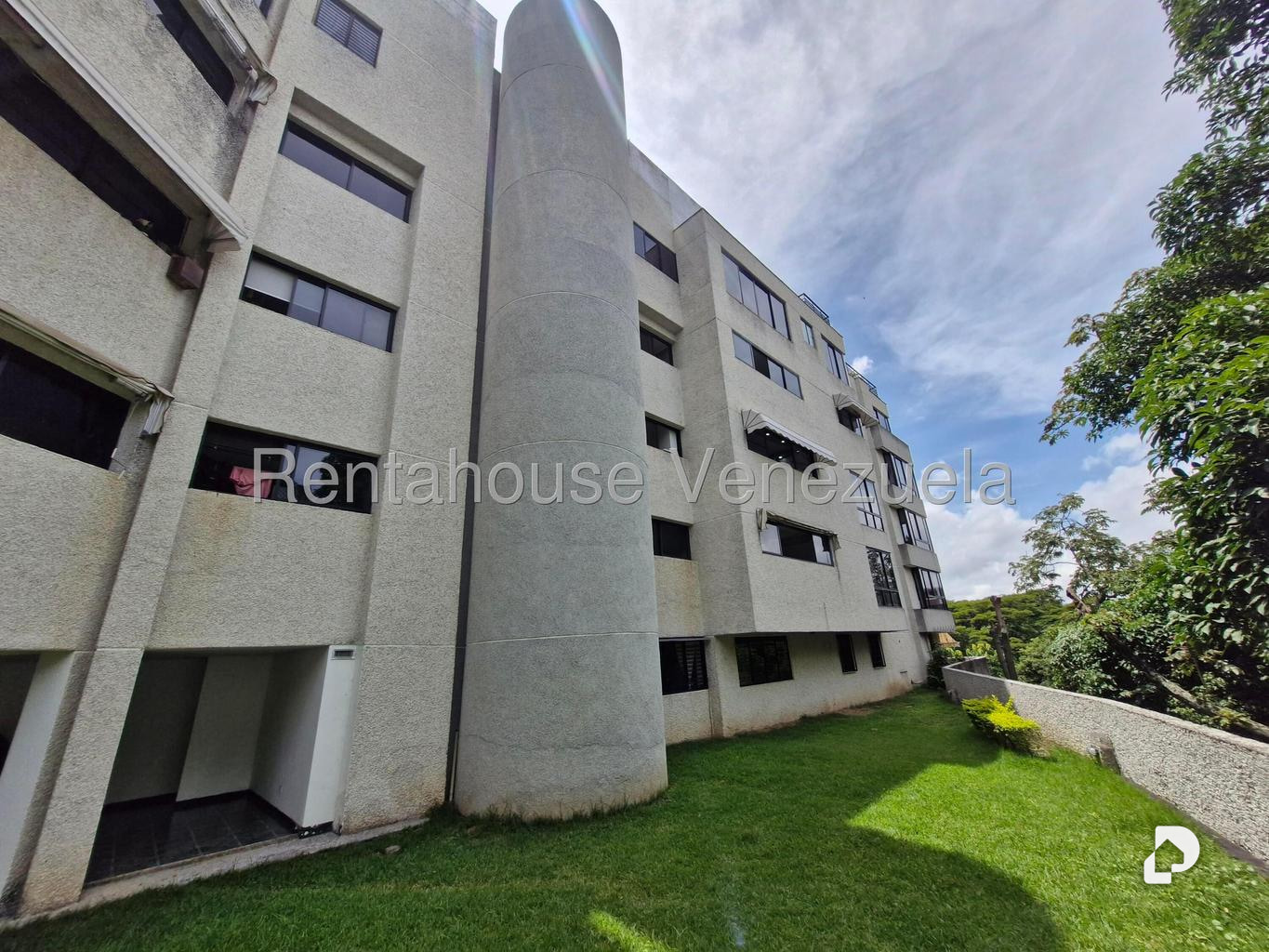 Apartamento en Los Palos Grandes, Caracas – 2