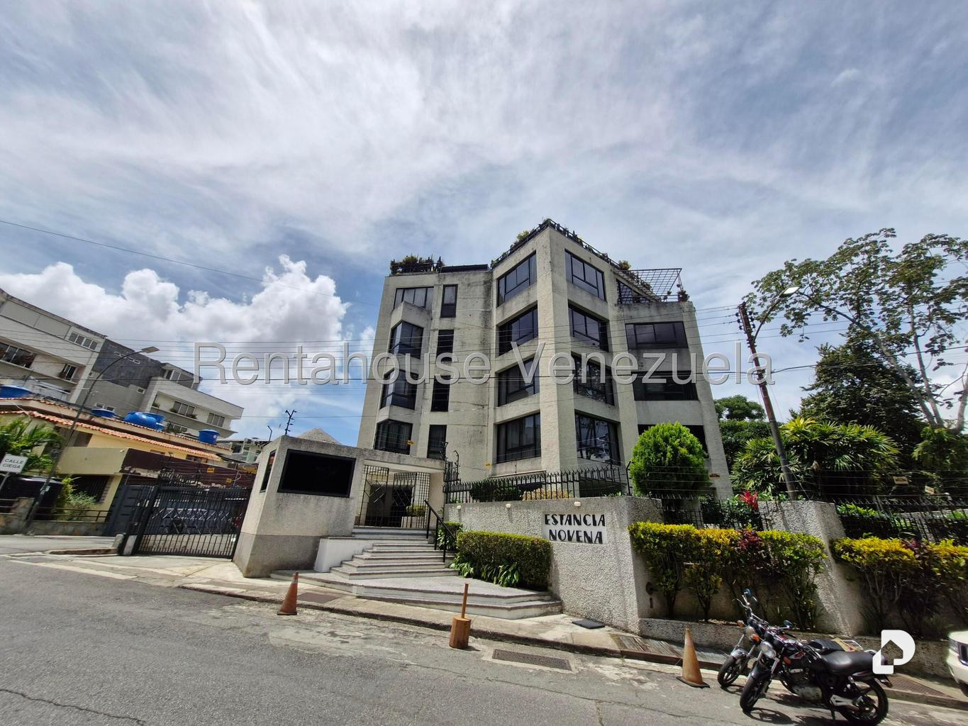Apartamento en Los Palos Grandes, Caracas – 1
