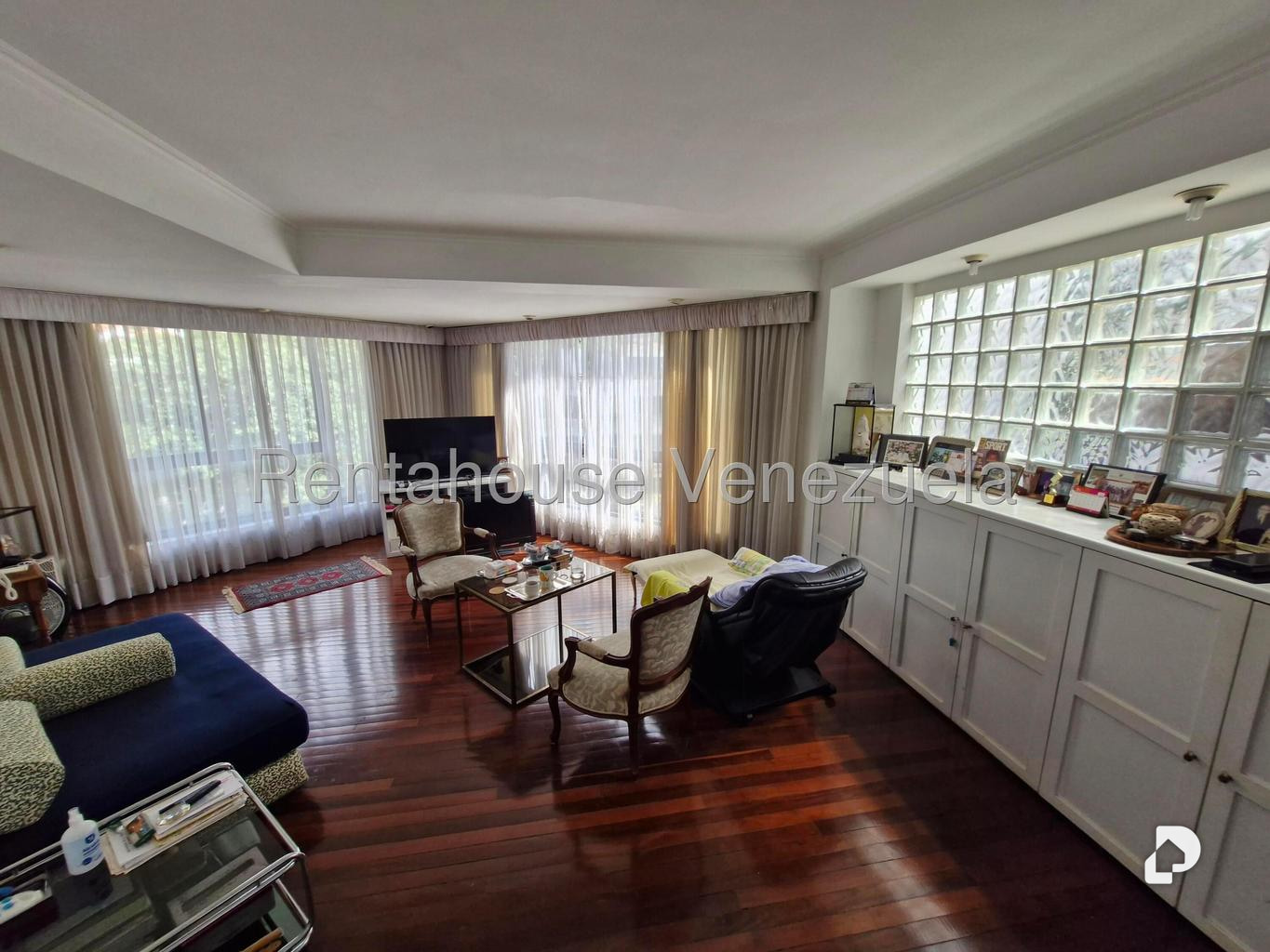Apartamento en Los Palos Grandes, Caracas – 18