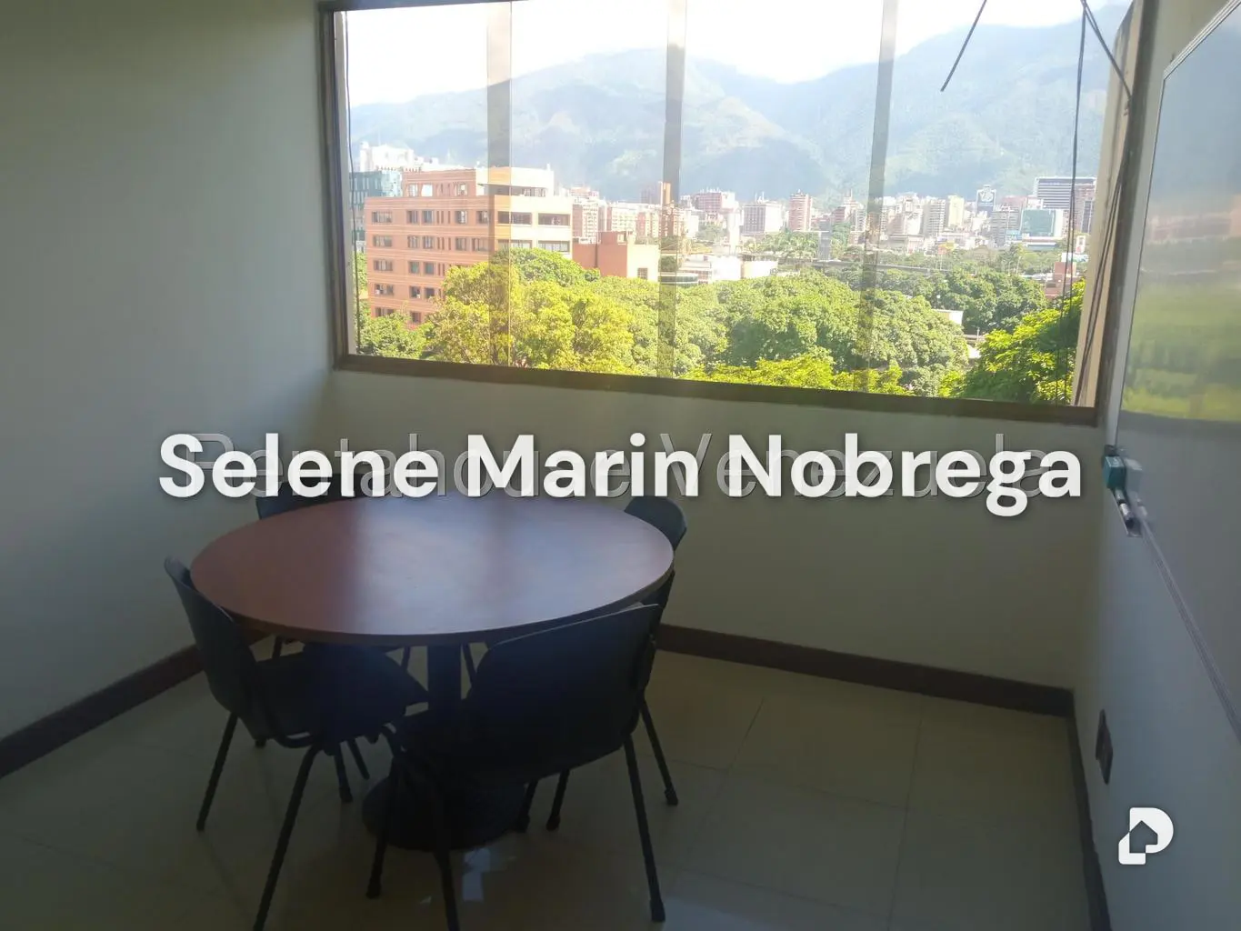 Oficina en Las Mercedes, Caracas – 29
