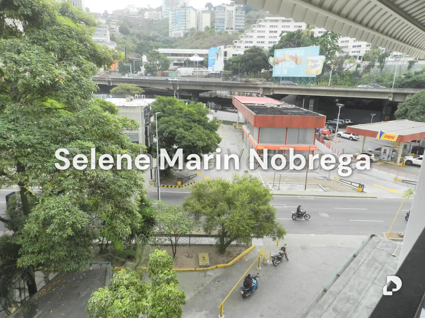 Oficina en Las Mercedes, Caracas – 25