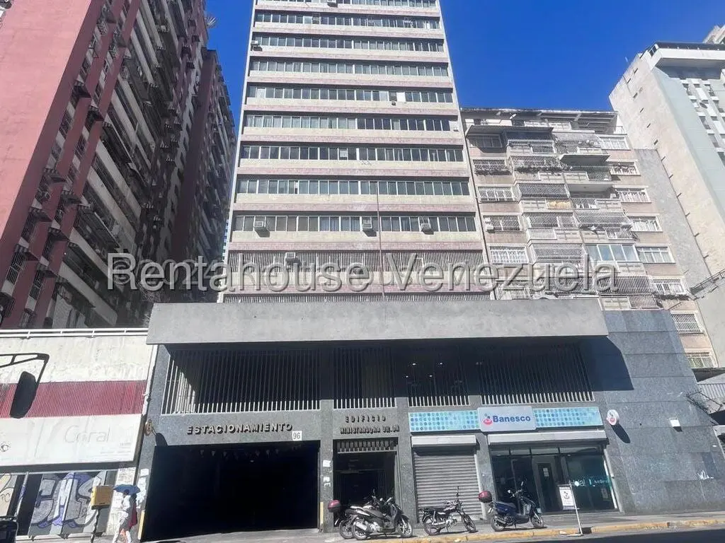 Garaje/Estacionamiento en Parroquia La Candelaria, Caracas - 1