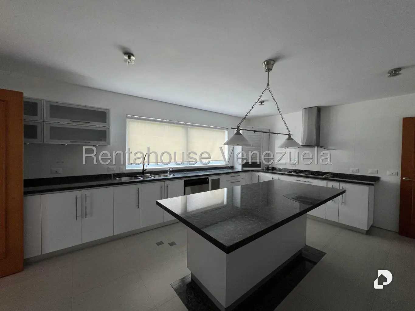 Apartamento en Oripoto, Caracas – 28