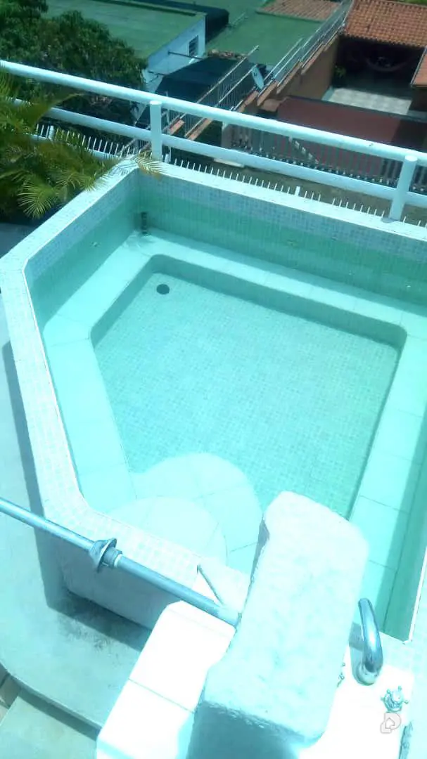 Casa en Cumbres de Curumo, Caracas – 24