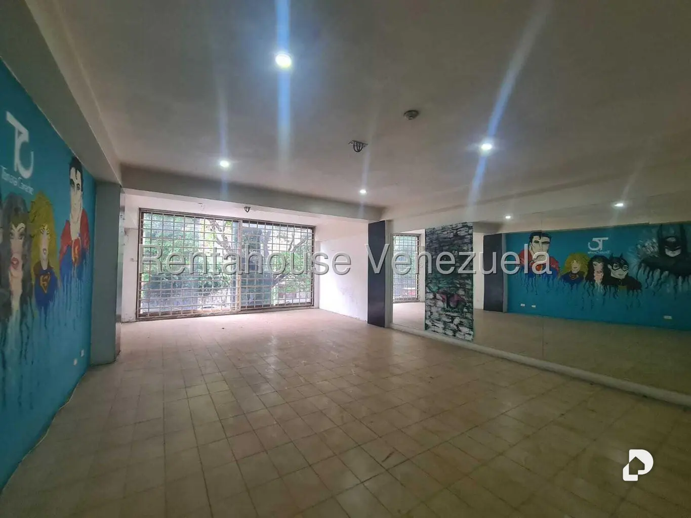 Local comercial en La Urbina, Caracas – 10