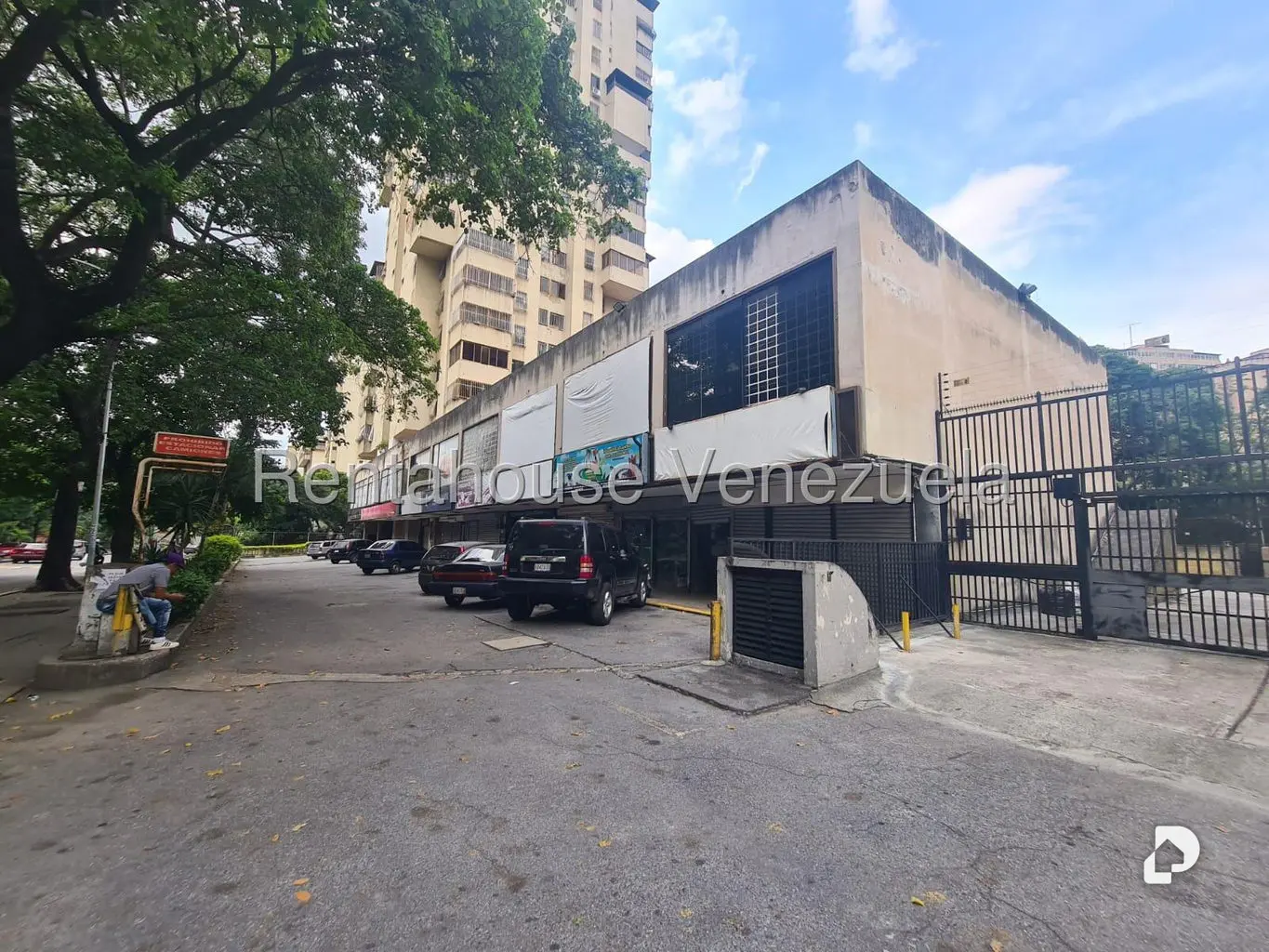 Local comercial en La Urbina, Caracas – 1