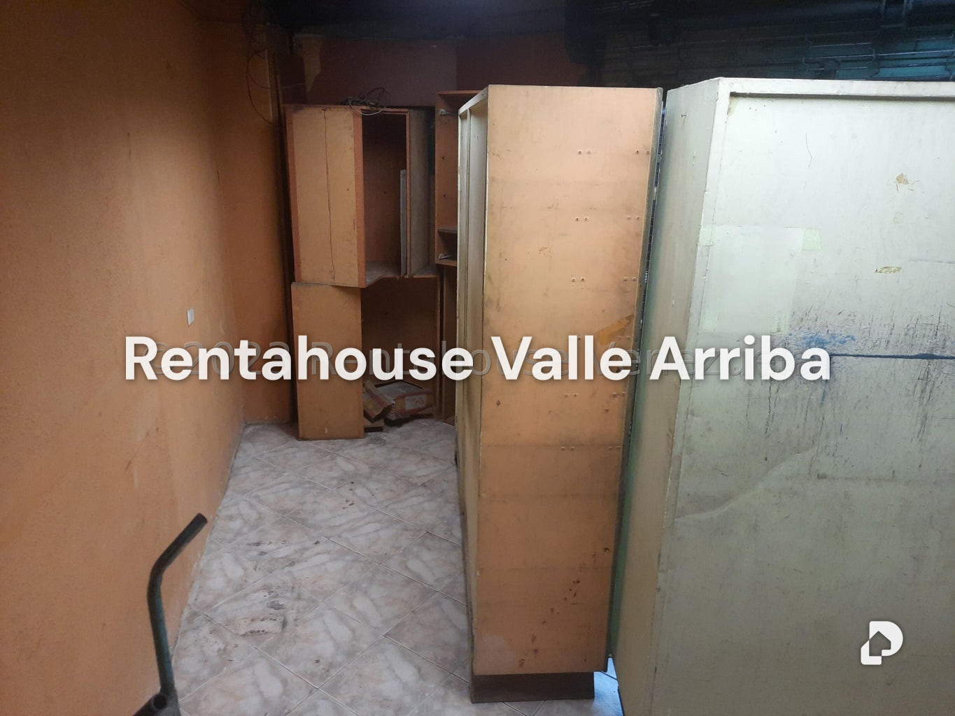 Local comercial en Palo Verde, Caracas – 11