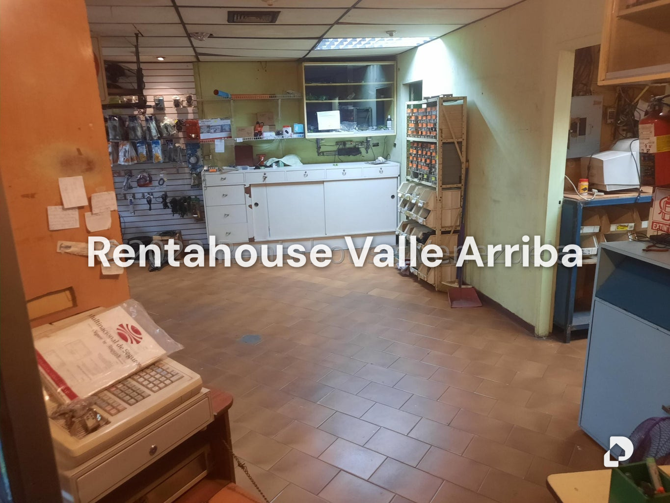 Local comercial en Palo Verde, Caracas – 12