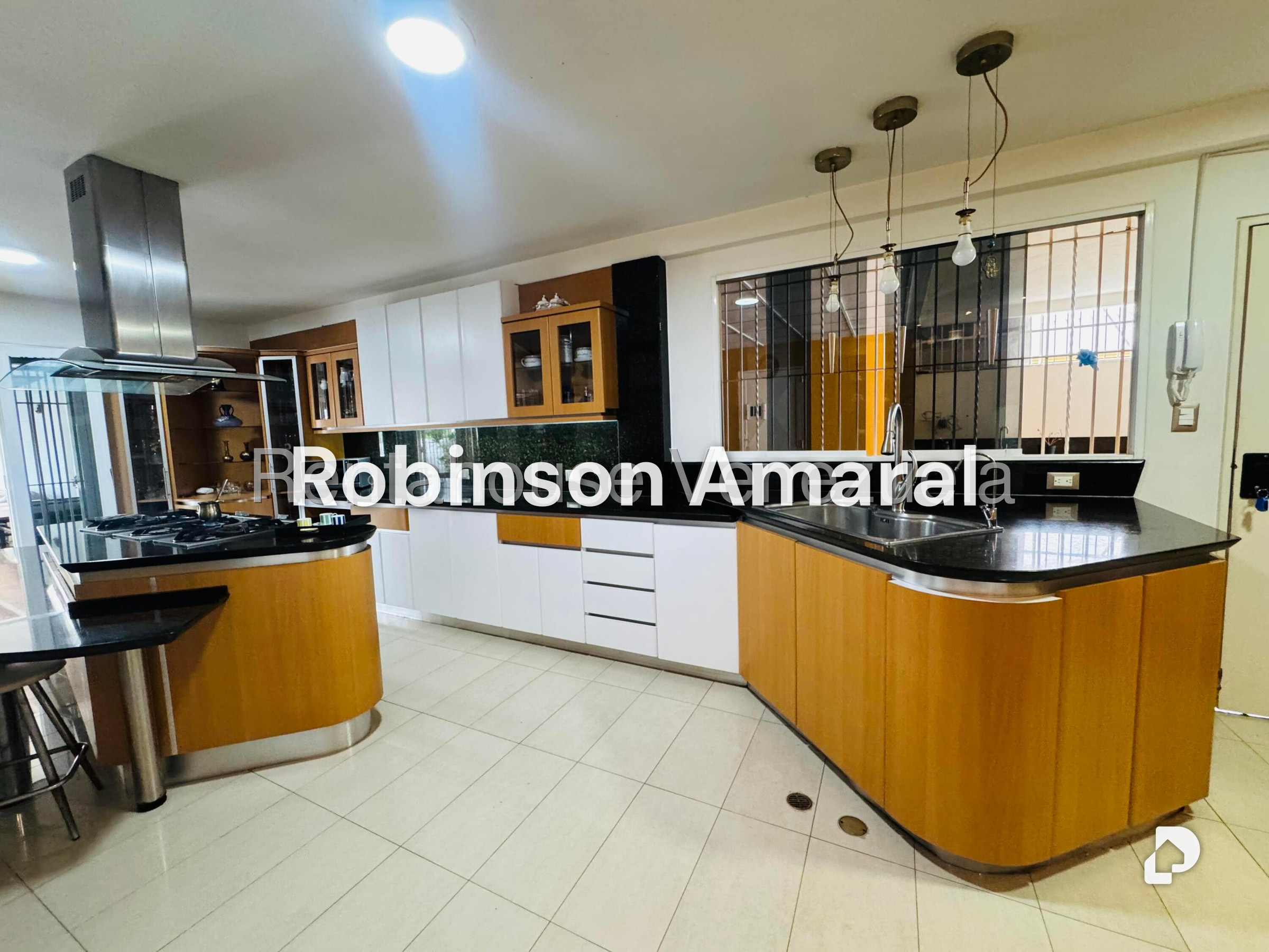 Casa en Colinas de Bello Monte, Caracas – 24