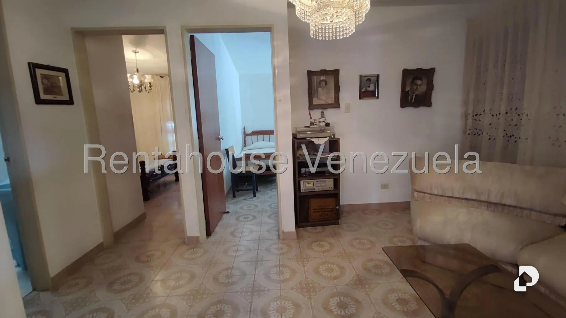 Casa en Alto Prado, Caracas – 14