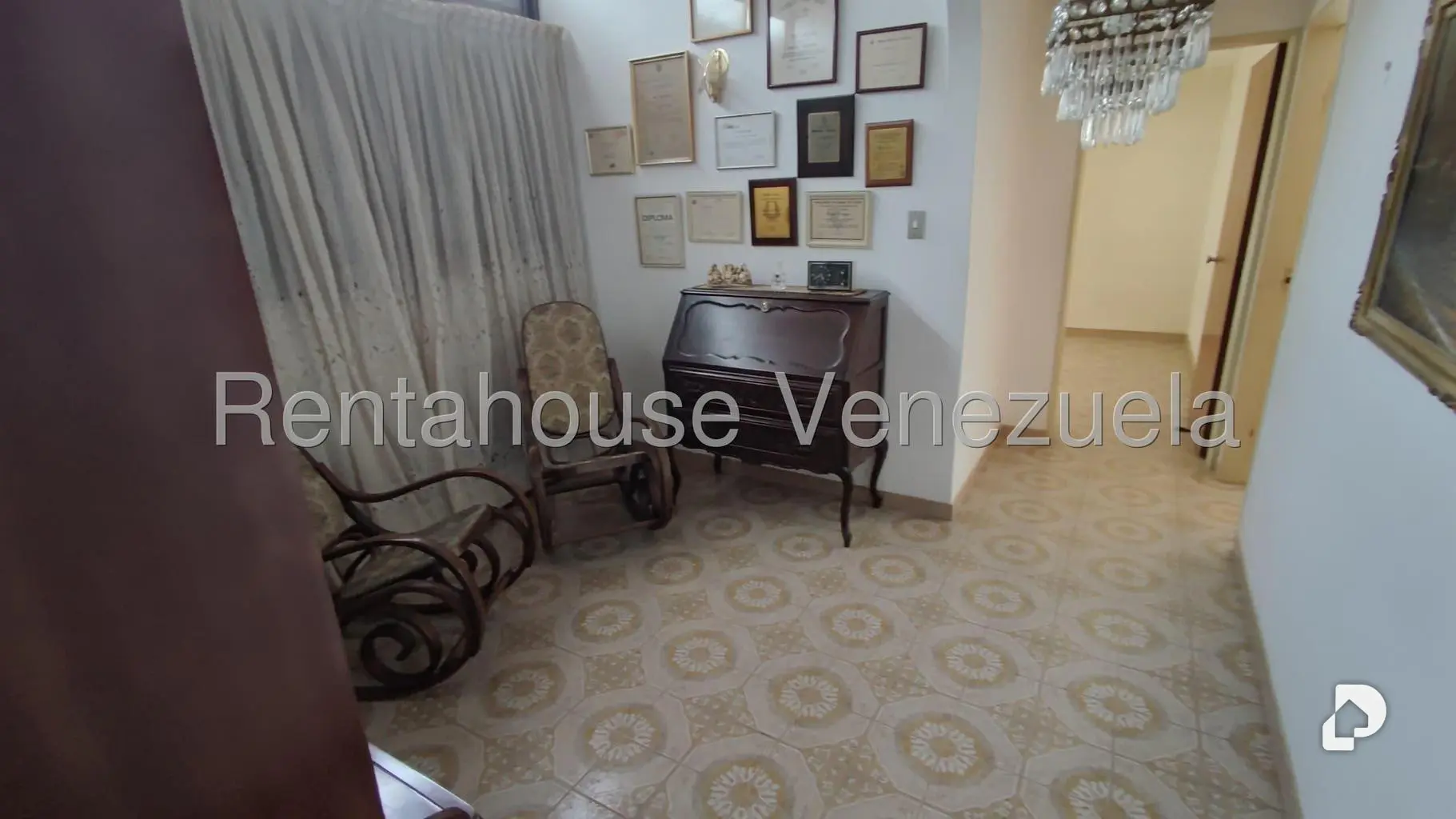 Casa en Alto Prado, Caracas – 9