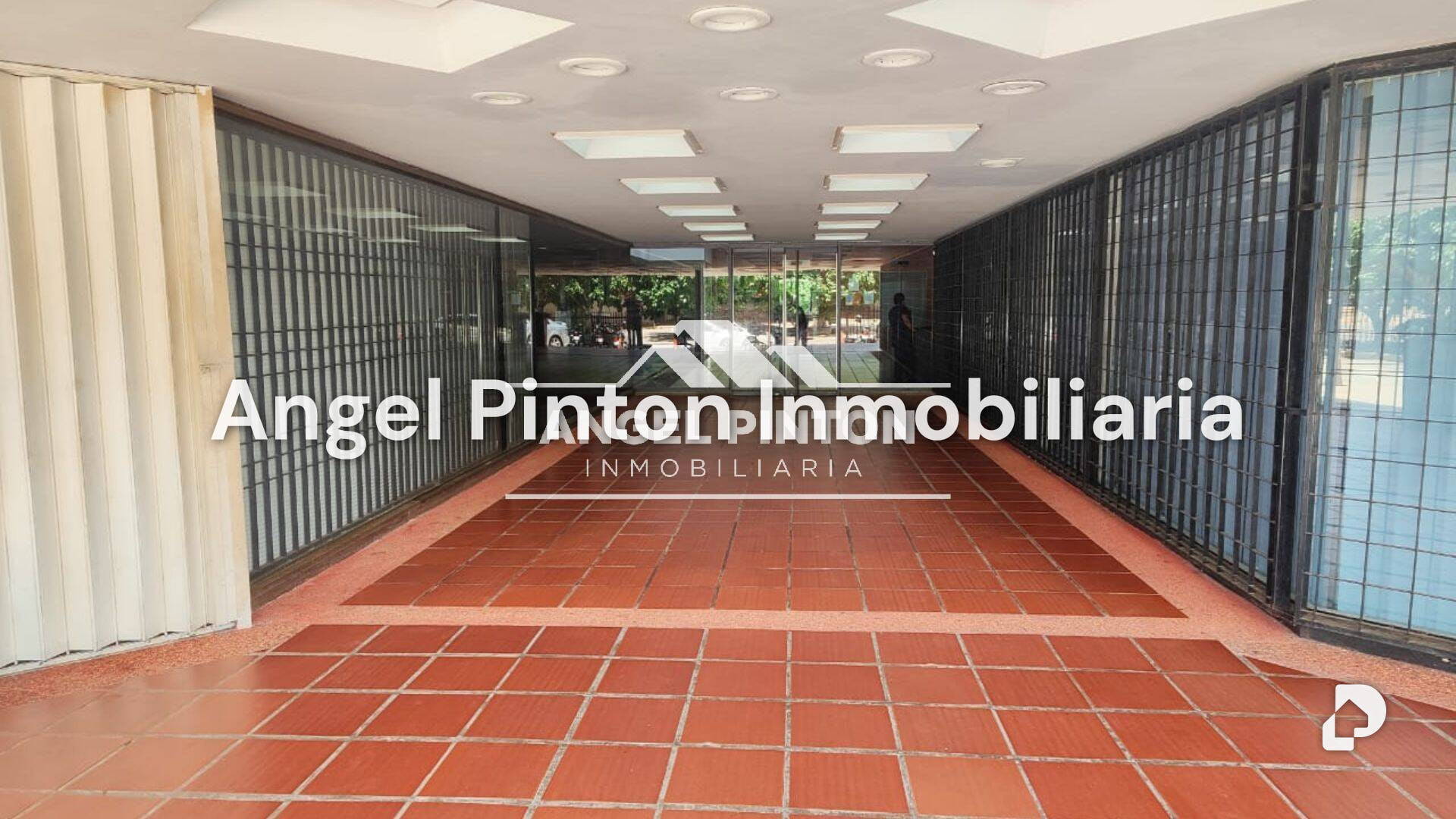 Oficina en Avenida 5 de Julio, Maracaibo – 18