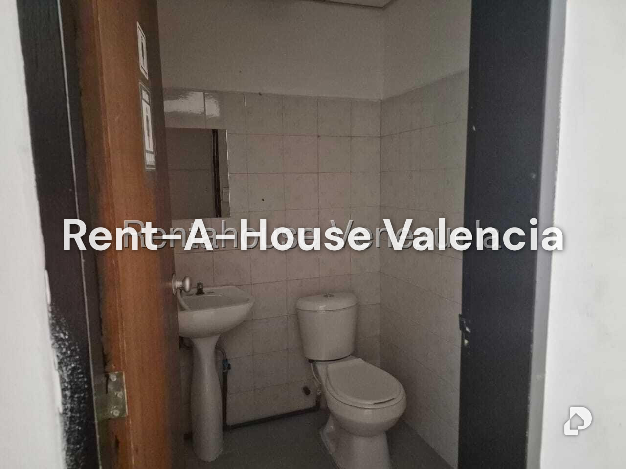 Local comercial en Zona Industrial, Valencia – 7