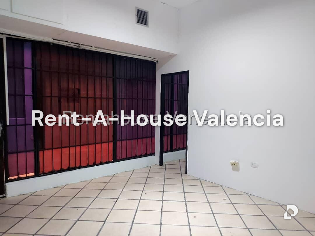 Local comercial en Zona Industrial, Valencia – 3