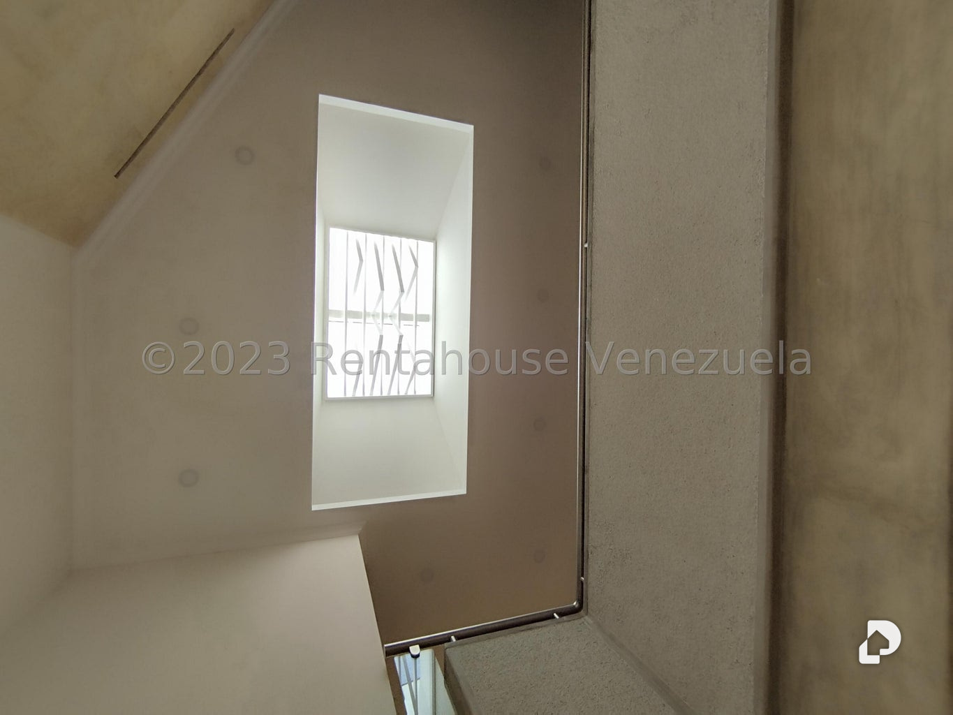 Casa en Prados del Este, Caracas – 23