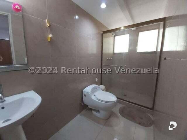 Casa en Santa Fe Norte, Caracas – 27