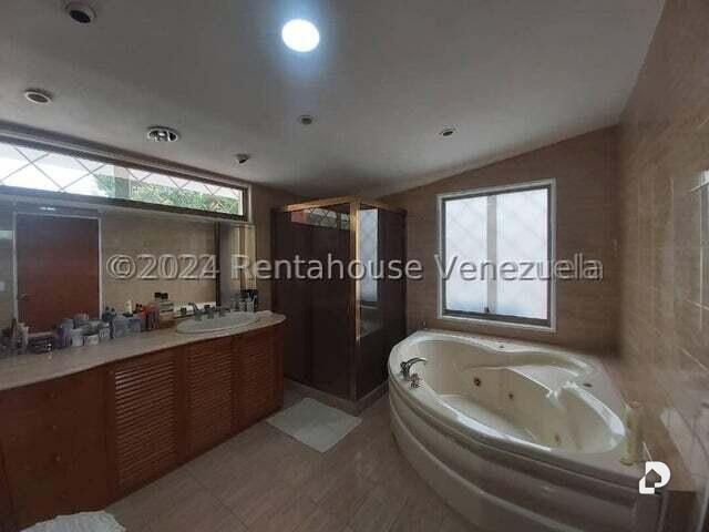Casa en Santa Fe Norte, Caracas – 20