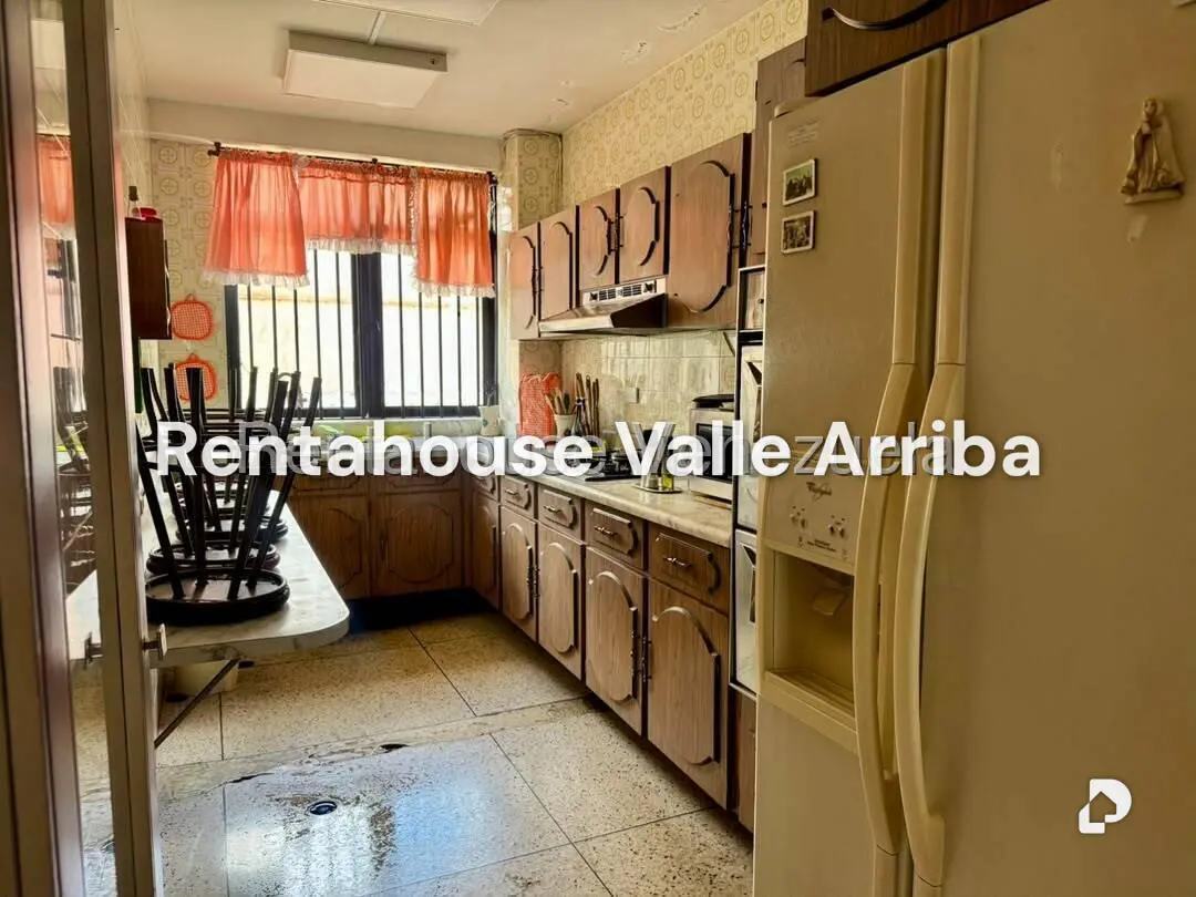 Edificio en Boleíta Sur, Caracas – 23