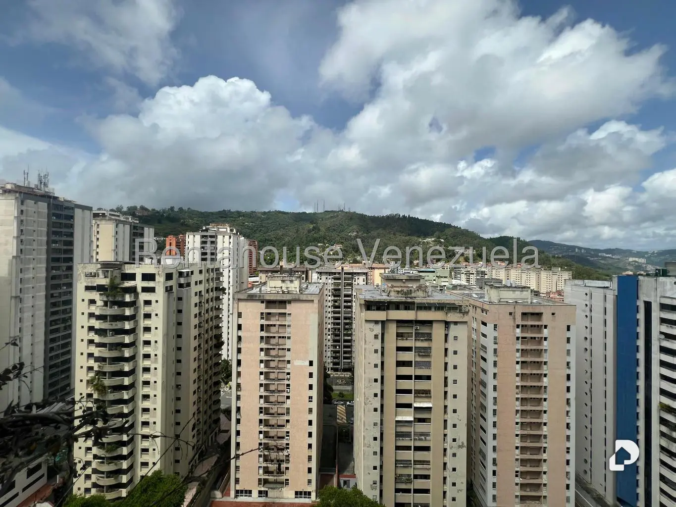 Apartamento en El Cigarral, Caracas – 18