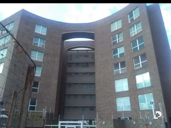Apartamento en Lomas de Las Mercedes, Caracas – 1