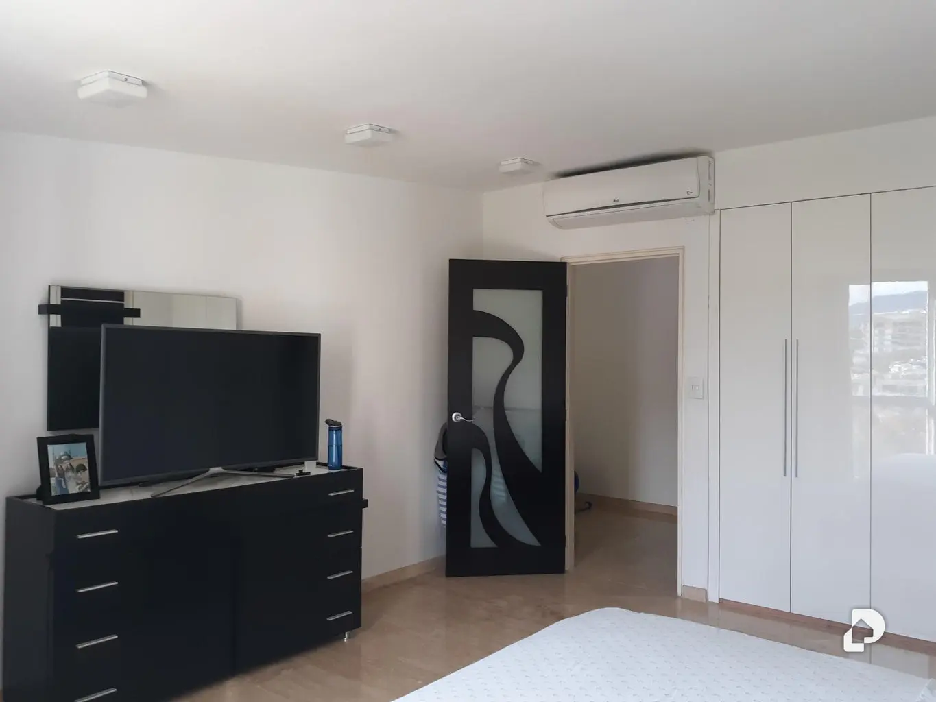 Apartamento en Lomas de Las Mercedes, Caracas – 18