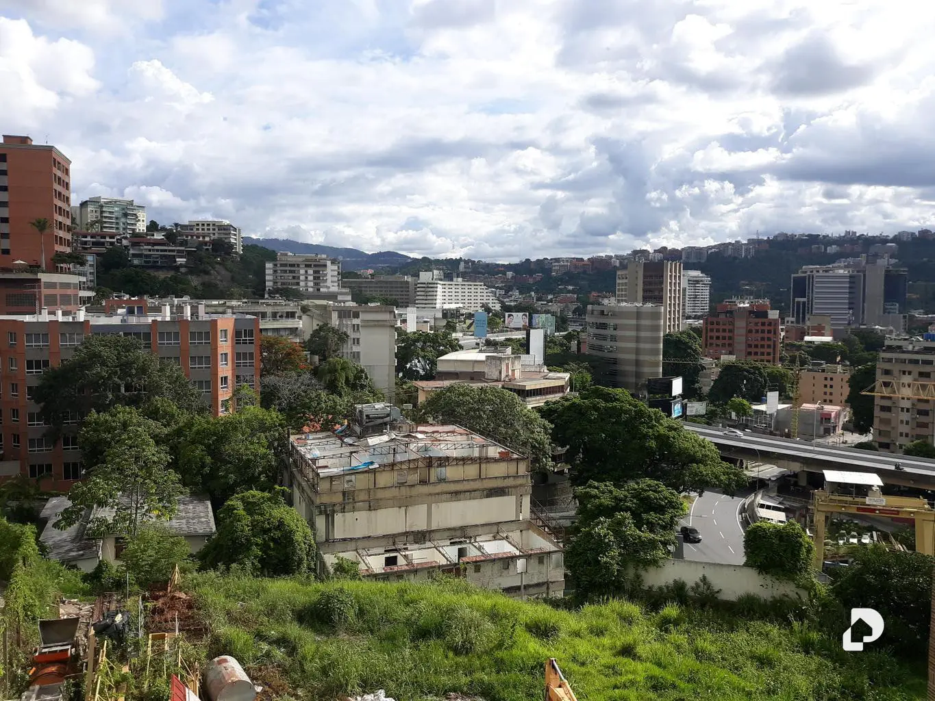 Apartamento en Lomas de Las Mercedes, Caracas – 28