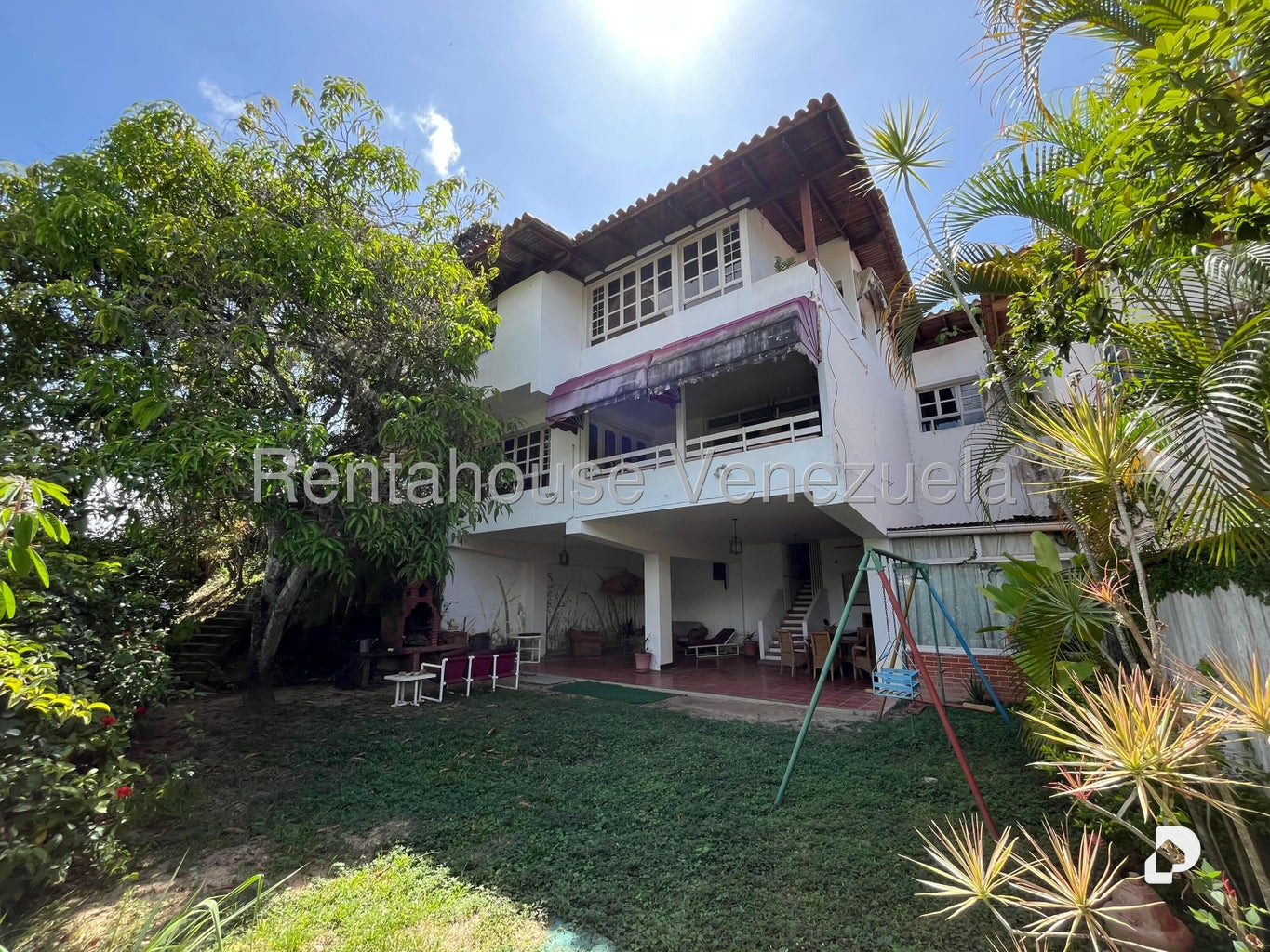 Casa en Prados del Este, Caracas – 25
