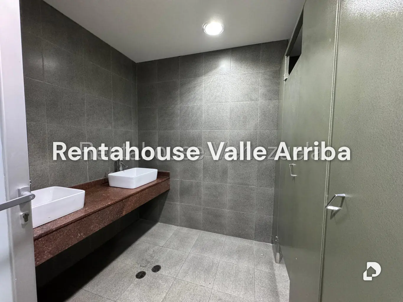 Oficina en Los Dos Caminos, Caracas – 13