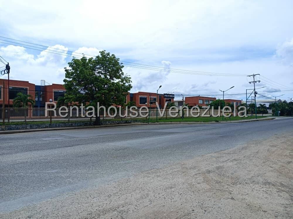 Terreno en Paraparal, Los Guayos - 1