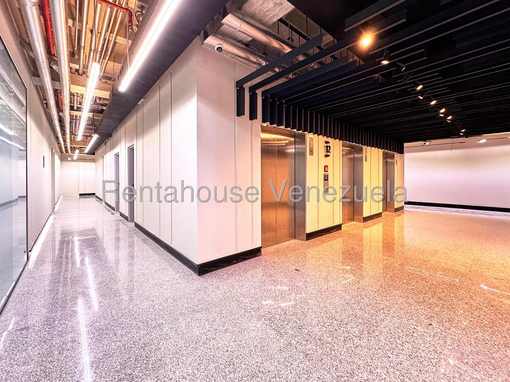 Office in Las Mercedes, Caracas - 1