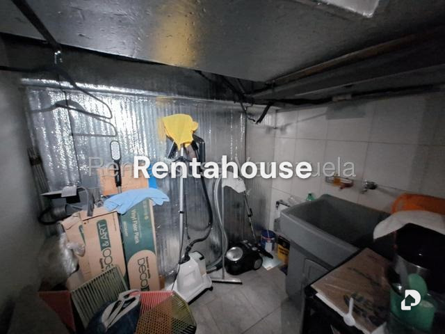 Local comercial en Parroquia Urbana San José, Valencia – 13
