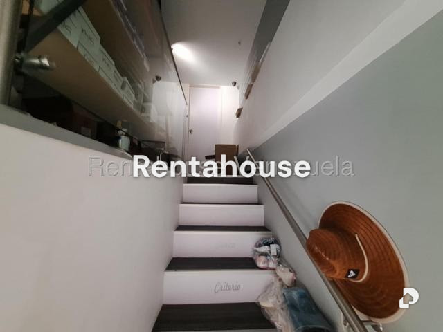 Local comercial en Parroquia Urbana San José, Valencia – 12