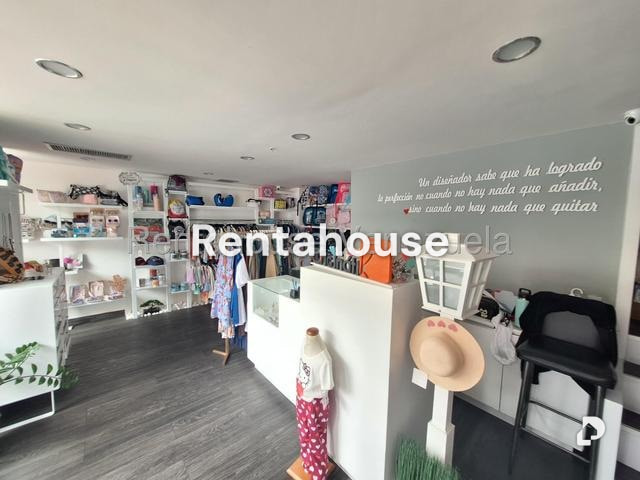 Local comercial en Parroquia Urbana San José, Valencia – 7