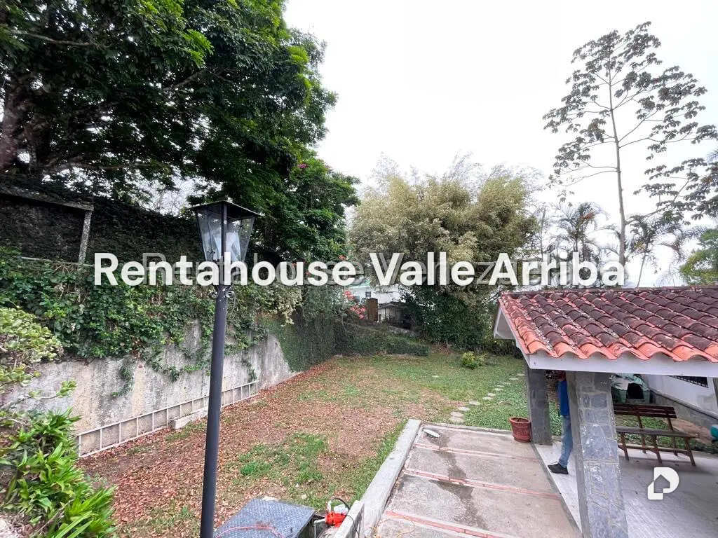 Casa en Los Guayabitos, Caracas – 16