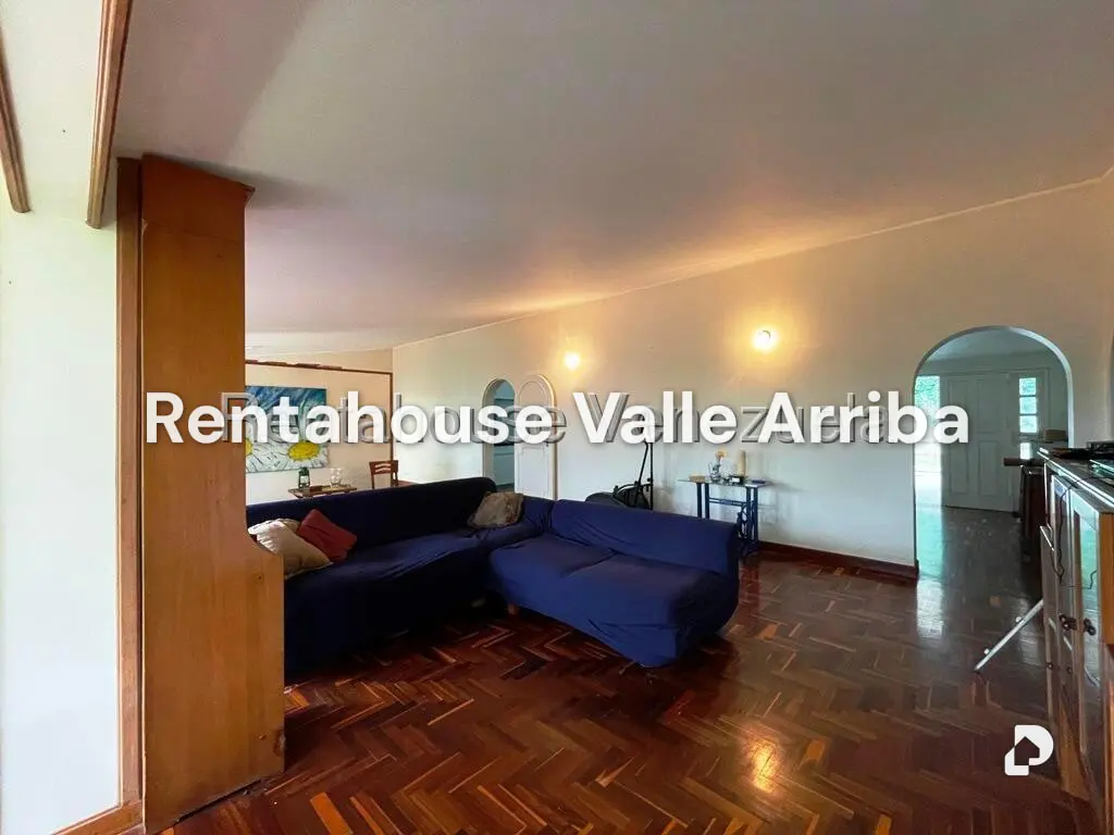 Casa en Los Guayabitos, Caracas – 28