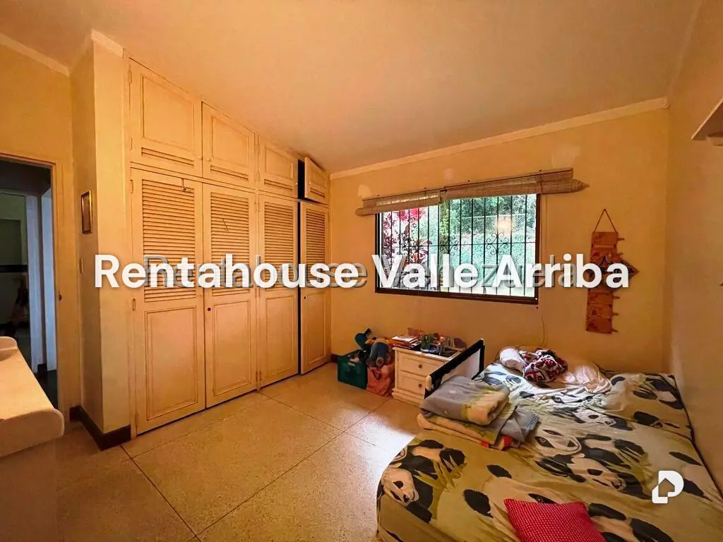 Casa en Los Guayabitos, Caracas – 10