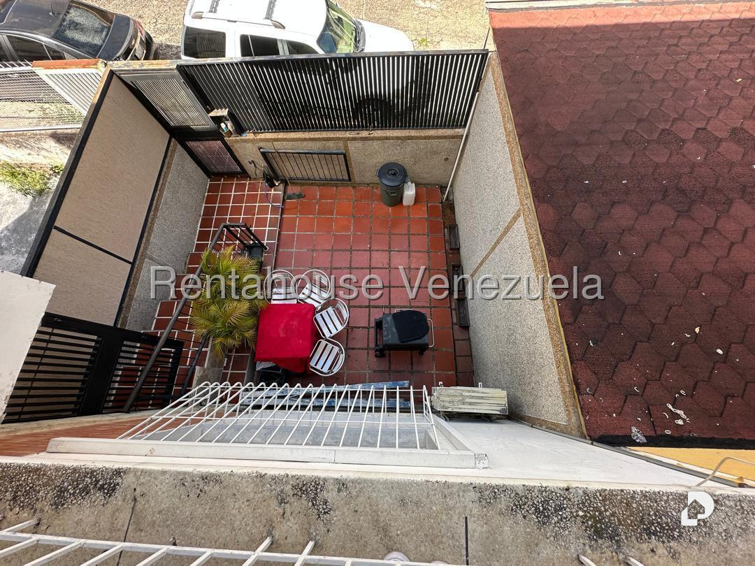 Casa en Colinas de Los Chaguaramos, Caracas – 23